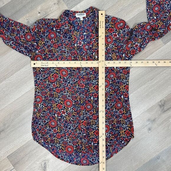 Express Floral Portofino Shirt Three Quarter Button Blouse Blue Red Small - Picture 10 of 11
